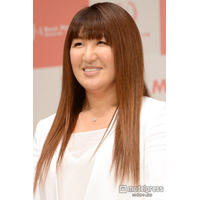 北斗晶、孫が背中にくっつく写真公開「すっかり大きくなって」「親子みたい」と反響