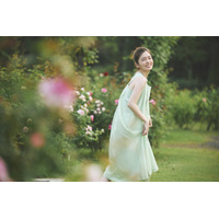 小芝風花「お花がテーマ」カレンダー2026「Flower」予約開始
