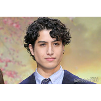 kemio、自身の写真展に訪れたTravis Japanの松田元太との2ショット公開「けみげん久しぶり」「友情アツい」の声