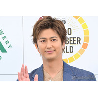 速水もこみち、調味料ズラリの本格キャンプ飯披露「見てるだけでよだれ出る」「全部美味しそう」の声