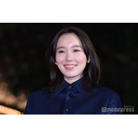 飯豊まりえ、シースルートップスで美ボディ透ける「上品で素敵」「ドキッとした」の声