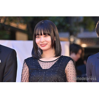 莉子「前髪ただいま」近影ショットに絶賛の声続々「大人っぽい」「街の主役」
