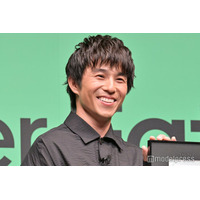 中尾明慶「豪華すぎる」「秘密基地みたい」と話題のガレージ公開 “45年前製造”愛車も披露