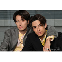 森崎ウィン&Snow Man向井康二、意を決した監督への直談判・台本を超えた芝居――「迷わず飛び込むことができました」共鳴した2人の絆【(LOVE SONG)インタビュー】