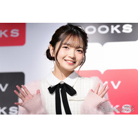 元AKB48福留光帆、ミニワンピ姿で美脚全開「ライン綺麗」「健康的な美しさ」の声