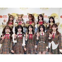 =LOVE、キュートな“オオカミ衣装”が話題「うたコン」生出演で人気曲「ラブソングに襲われる」披露