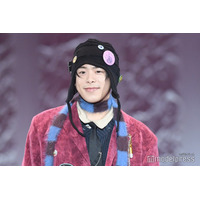 こーくん、ランウェイでギャップ見せ 個性溢れるカジュアルウィンタースタイル【サツコレ2025A/W】