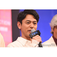 妻夫木聡「ザ・ロイヤルファミリー」Snow Man目黒蓮の人柄絶賛 裏側3ショット＆呼び方にも注目集まる「感激」「素敵な関係」