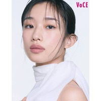 河合優実、透明感と存在感を引き立てるドレスSHOT披露！長濱ねるは可憐な“マシュマロの妖精”に