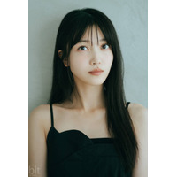 乃木坂46久保史緒里、透き通るような肌が美しいキャミソールSHOT！卒業を控えた思いの丈も語る