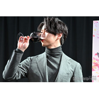 亀梨和也「久しぶりに会った」山下智久との交流明かす「贅沢なワインをいただいたり」【神の雫】