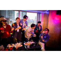 GENERATIONS、グループとして10年ぶり写真集決定＆200P超え特装版も 6人での撮影は「馴染みのある場所ばかり」【Footprints】