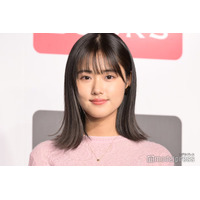 原菜乃華、ミニスカ制服ショット公開「破壊力すごい」「可愛すぎる」の声