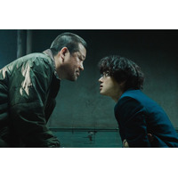 『爆弾』興収20億円突破！2025年最大の話題作が公開4週目も勢い加速 リピーターも急増中