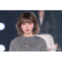 SAY MY NAME本田仁美、ミニ丈からスラリ美脚披露「スタイル抜群で目を奪われた」「大人っぽい」と反響