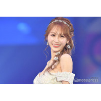 美女社長YouTuber浦西ひかる、スラリ美脚輝くミニスカコーデ披露「脚長すぎる」「コーデ真似したい」と反響