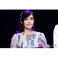 早見優、網タイツで美脚スラリ「大人の色気溢れてる」「完璧なスタイル」と反響