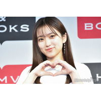 矢吹奈子、キャミソール姿で透明感放つ「ビジュ天才」「美肌すぎて眩しい」の声