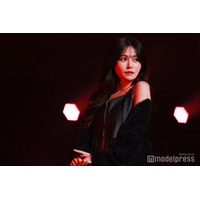 元AKB48メンバー、オフショルワンピで美肩披露「破壊力すごい」「透明感あふれてる」と絶賛の声