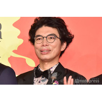 片桐仁、妻＆子ども顔出し家族ショット公開「幸せのお裾分け」「奥様とラブラブ」と反響