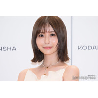 長濱ねる、ショーパン×黒タイツで美脚スラリ「全身のバランス神」「冬の最強コーデ」と絶賛の声