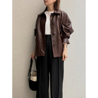 レザージャケットを軽やかに着こなす！異素材MIXで魅せる大人の上品カジュアル【40代の毎日コーデ】