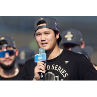 大谷翔平選手＆真美子夫人、ドレスアップ2ショットが話題 笑顔で寄り添う姿に「ムービースターみたい」「そろってスタイル抜群」の声