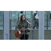 「ノノガ」参加・ふみの、渋谷でサプライズ路上ライブ敢行 会場周辺は長蛇の列に