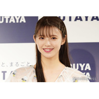 鈴木ゆうか、ミニ丈から美脚スラリ 愛犬との2ショットに「スタイル完璧」「可愛いが渋滞してる」の声