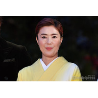 寺島しのぶ、息子・尾上眞秀の散髪ショット披露「口元が似てる」「大きくなってる」の声