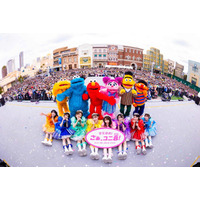 【USJ】CUTIE STREET、FRUITS ZIPPERが「ユニ春」に降臨！トレンド最前線の2組がパークで熱唱