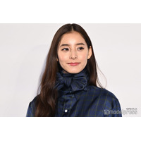 新木優子、美脚際立つセットアップコーデで登場 バレンタインの思い出は共演者への“手作り差し入れ”「私の中で恒例に」【ディオール バンブーパビリオン】