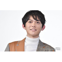 松丸亮吾「パパとランチ」父親顔出し2ショット公開「ぱっちり二重がそっくり」「パパかっこいい」と反響