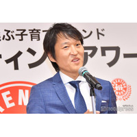 千原ジュニア、レトロ感満載の愛車車内公開「旧車ならではの雰囲気が素敵」「細ハンドルがおしゃれ」と反響