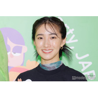 浅野忠信の18歳年下妻・中田クルミ、4日で編んだ“売り物級”衣装で生放送出演「器用すぎて尊敬」「色味がクルミちゃんっぽい」と反響続出