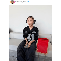 「違和感なし」倖田來未、ポーチをヘアバンド代わりにしたお茶目SHOTに反響「可愛すぎます」