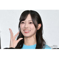 日向坂46清水理央、猫耳×ミニスカメイド姿披露「お顔もスタイルも天才」「破壊力すごい」とファン絶賛
