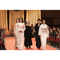 長澤まさみ＆北川景子、美スタイル際立つドレス姿 広瀬すずは着物で登場【第49回日本アカデミー賞】