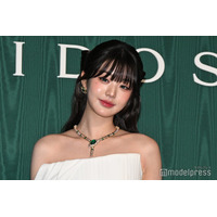 IVEウォニョン、シースルーワンピから透ける圧巻美脚に熱視線「スタイル良すぎ」「女神降臨」