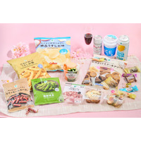 ファミマ、商品担当者が選ぶ「お花見マストバイ商品」発表 保冷剤代わりの「冷凍枝豆」等おつまみ＆スイーツ一挙紹介