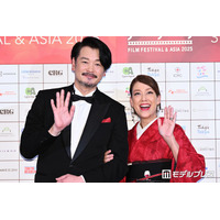 LiLiCo、夫との結婚8年目の記念日にウエディングショット披露「キュンとした」「幸せオーラが半端ない」の声