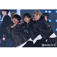 日本初“3兄弟YouTuber”すずしょうと、クール＆わちゃわちゃのギャップランウェイ【関コレ2026S/S】