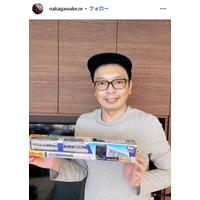 中川家・礼二、息子との“鉄道満喫旅”2ショットに「ペアルック素敵」「後ろ姿そっくり」の声