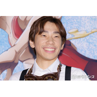 織田信成、長女の小学校入学式ショット公開「パパに似てる」「バルーン持つ手が可愛い」と反響