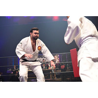 ウルフアロン、挑戦者3人を1分以内で撃破 “借金1000万円”カカロニ・栗谷らが挑戦【30時間限界突破フェス】