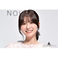 長濱ねる、美肩際立つ真紅オフショル姿に絶賛の声「女神のような美しさ」「肌が綺麗」