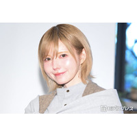 益若つばさ、美脚際立つ春のミニワンピ披露「可愛すぎる」「うにちゃんとの2ショットに癒される」と反響