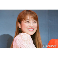 鈴木奈々、ミニスカ×ニーハイでほっそり美脚披露 ゴルフウェア姿に「破壊力バツグン」「健康的で素敵」の声