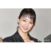 剛力彩芽、明るめロングヘアで雰囲気一変「魅力的すぎる」「めちゃくちゃ似合う」と絶賛の声