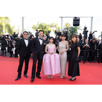 岸井ゆきの、浅野忠信らとカンヌ映画祭のレッドカーペットを満喫『すべて真夜中の恋人たち』